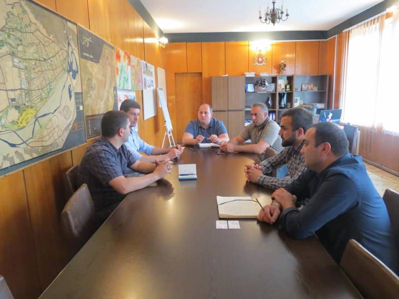 ცაგერის მუნიციპალიტეტის მერი მუნიციპალიტეტის სხვა ხელმძღვანელებთან ერთად შეხვდნენ...